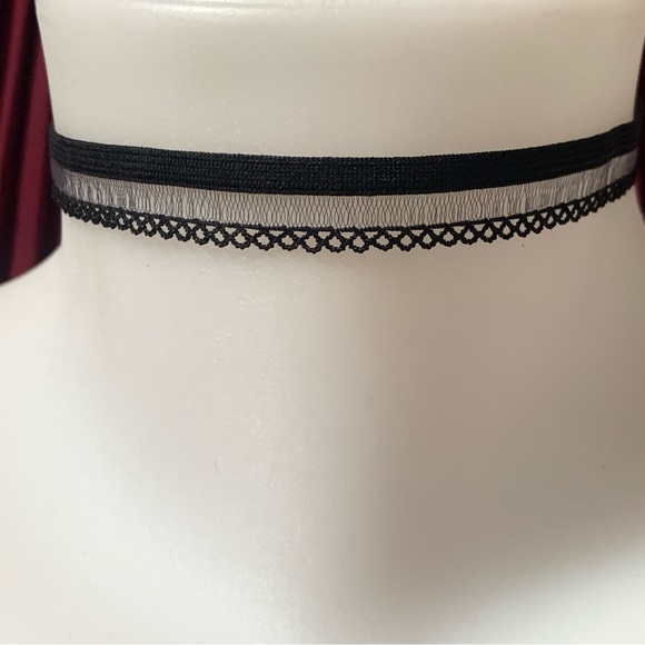 Black choker - Picture 2 of 2